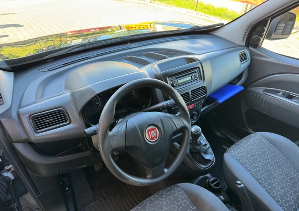 Fiat Doblo cena 26900 przebieg: 124500, rok produkcji 2012 z Bielsko-Biała małe 121